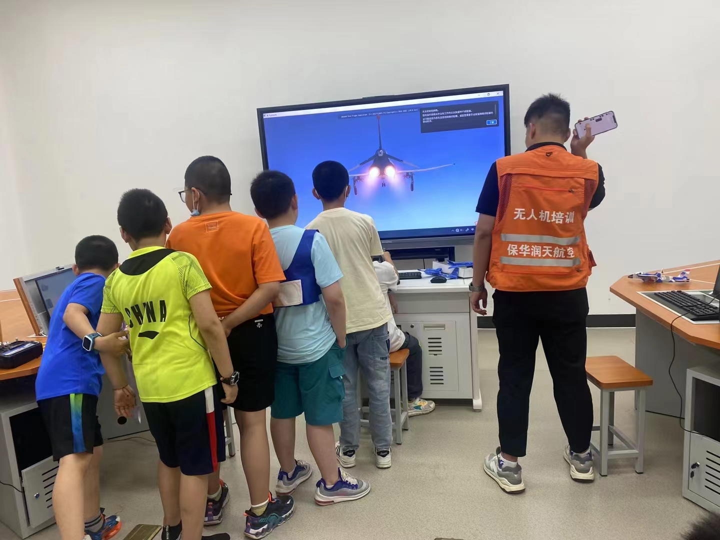 無人機培訓(xùn)能提高孩子們的哪些技能