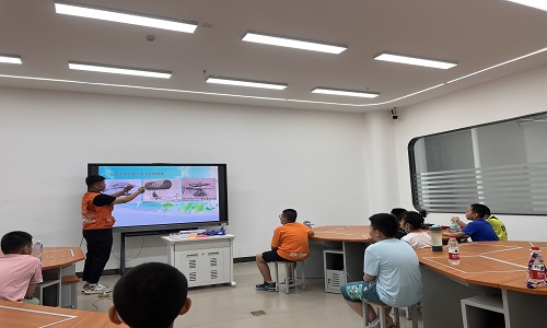 昌吉青少年無人機訓練基地：培養未來的飛行家-新疆保華潤天航空