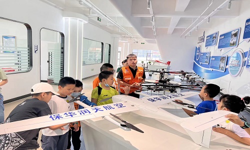保華潤天航空引領潮流：新疆青少年專享的無人機caac飛行培訓課程
