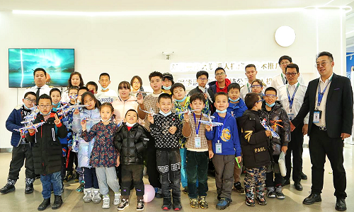 烏魯木齊家長必看!新疆保華潤天航空青少年無人機培訓,開啟孩子天空夢想之旅