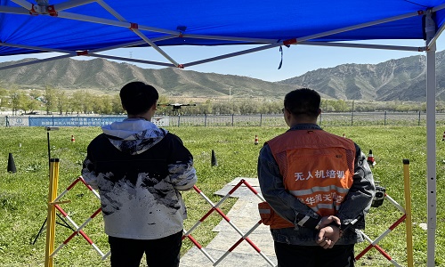 【新疆無人機培訓】保華潤天揭秘：多旋翼視距內無人機執照的價值