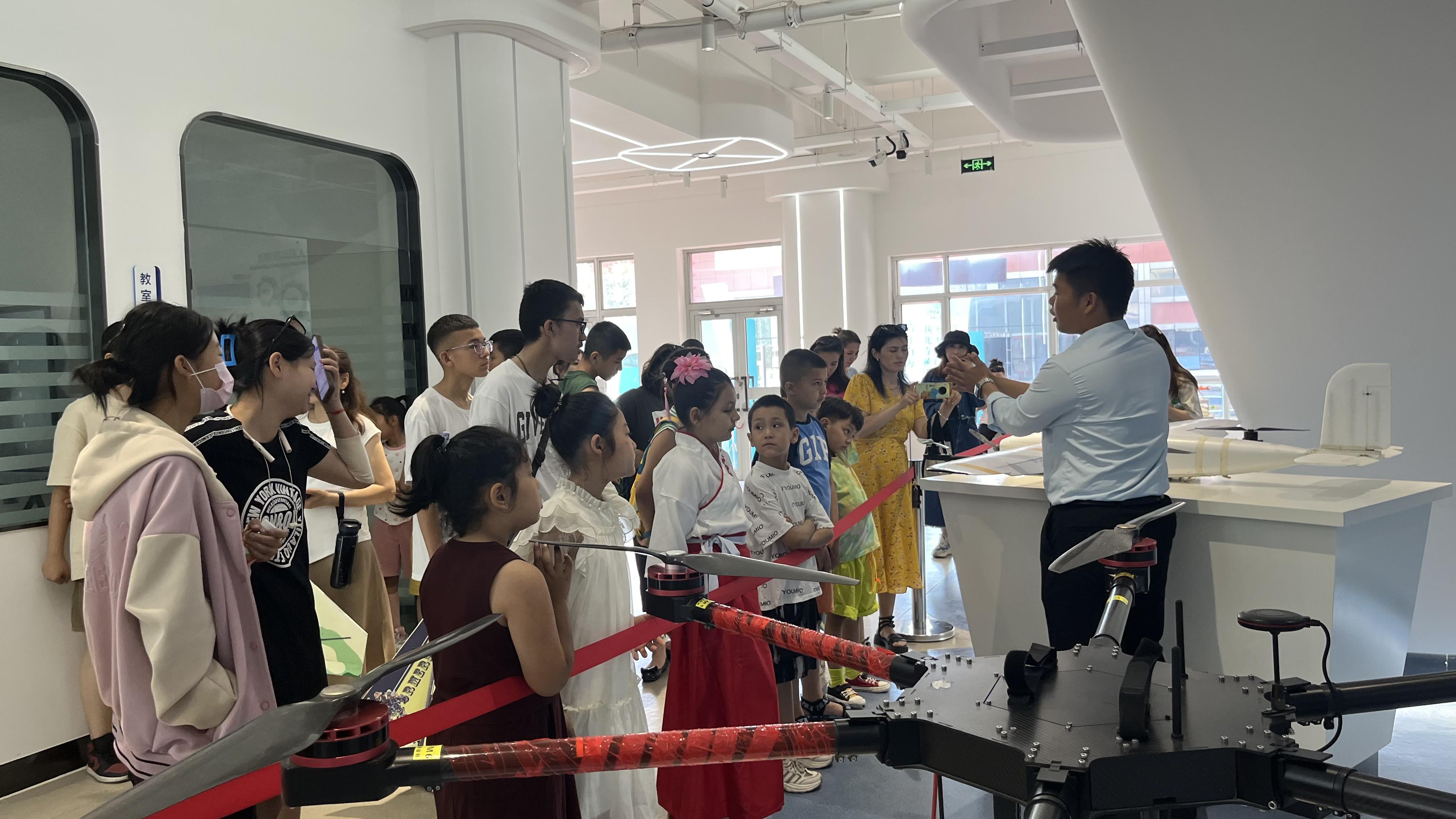 新疆青少年CAAC無人機[保華潤天航空]培訓機構