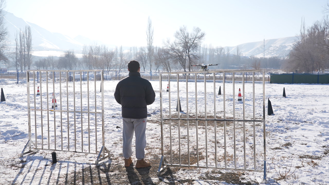 新疆無人機(jī)培訓(xùn)考證首選保華潤(rùn)天航空，成就你的飛行夢(mèng)！