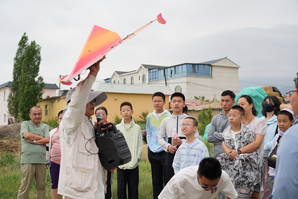 暑假新趣:保華潤天航空青少年無人機航模夏令營盛大啟動