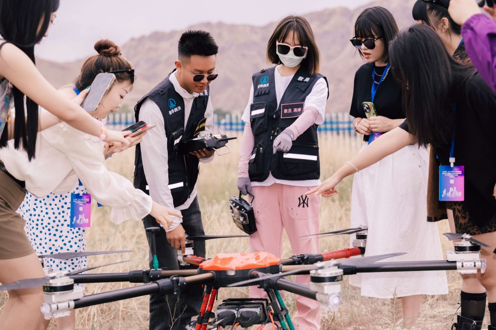 新疆無(wú)人機(jī)培訓(xùn)公司大盤點(diǎn)與保華潤(rùn)天的卓越優(yōu)勢(shì)