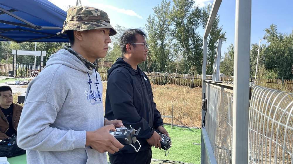 無人機(jī)在新疆的就業(yè)好嗎？保華潤天航空助力飛手搶占低空經(jīng)濟(jì)先機(jī)