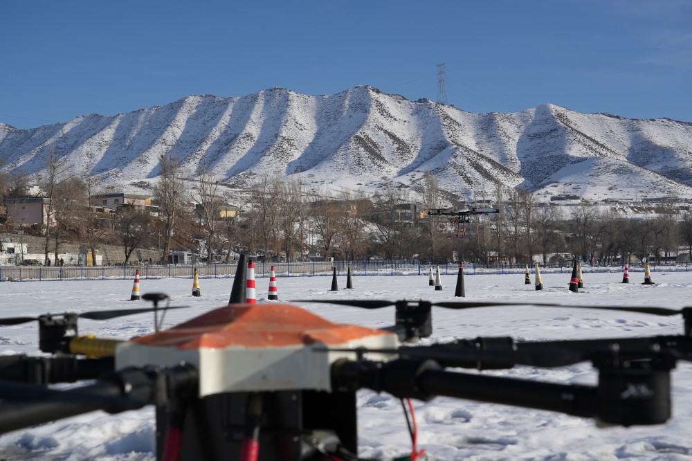 新疆無(wú)人機(jī)駕照好考嗎？保華潤(rùn)天03考點(diǎn)名師一對(duì)一